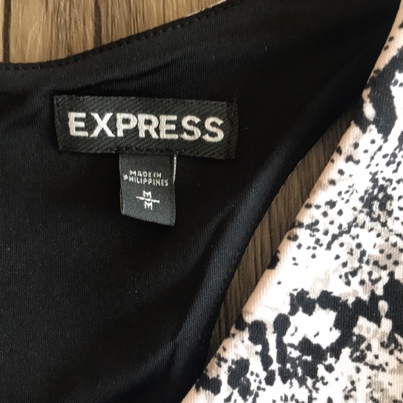 Express- crop top. Zipper back, sizes medium. - Picture 2 of 3